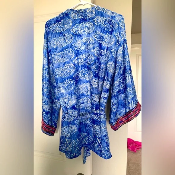 White Waves Silk Blend Kimono Cardigan - One Size NWOT 🌴